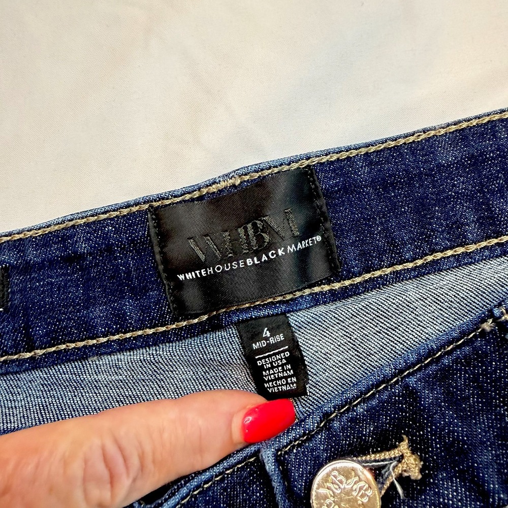 White House Black Market Girlfriend Jeans Blue Mid-Rise sz4 Cotton blend stretch - Picture 2 of 15